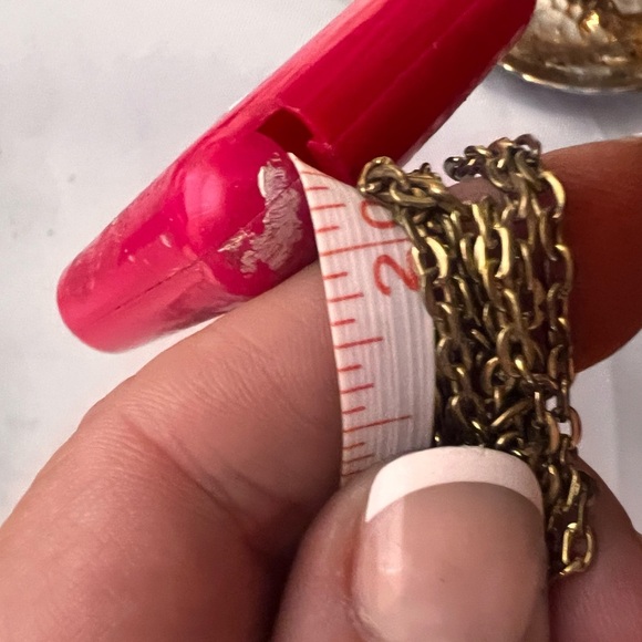 Vintage statement gold and black necklace and earrings set - Picture 10 of 13